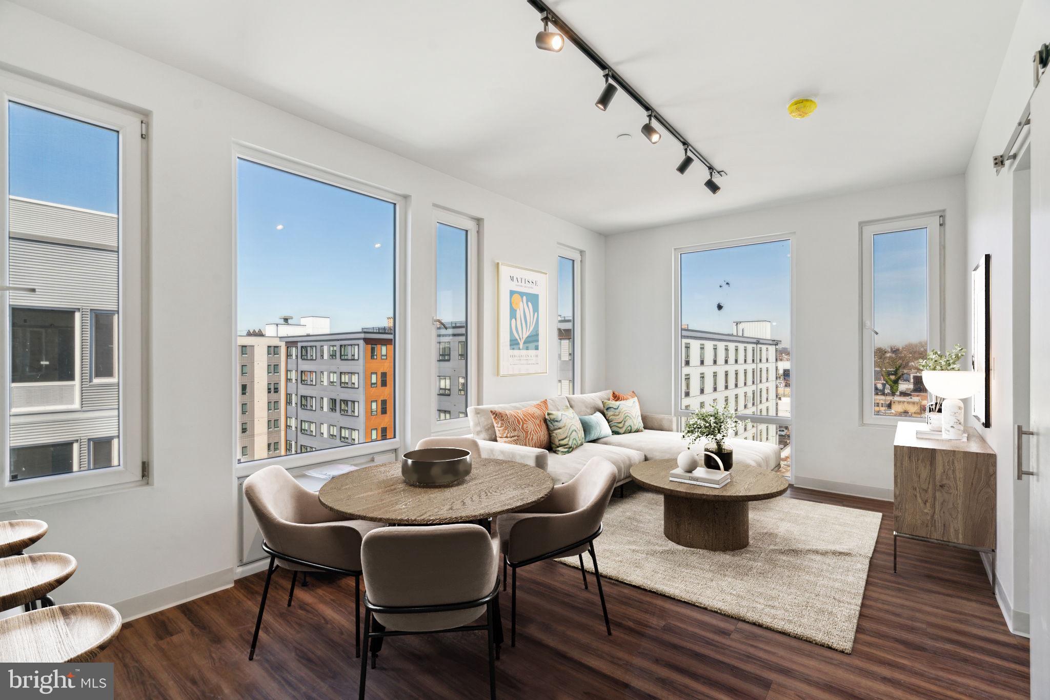 UNIVERSITY CITY - Residential Lease