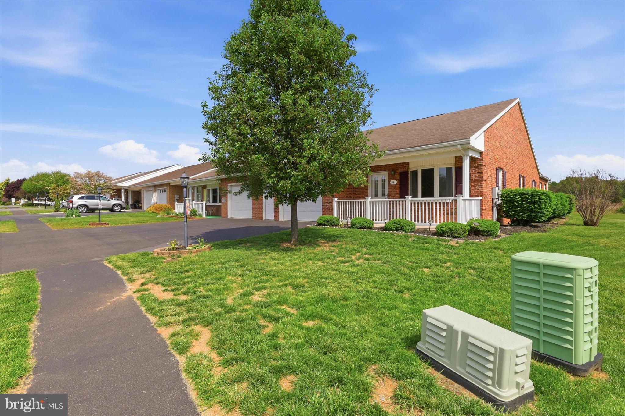 SOUTH POINTE - Residential