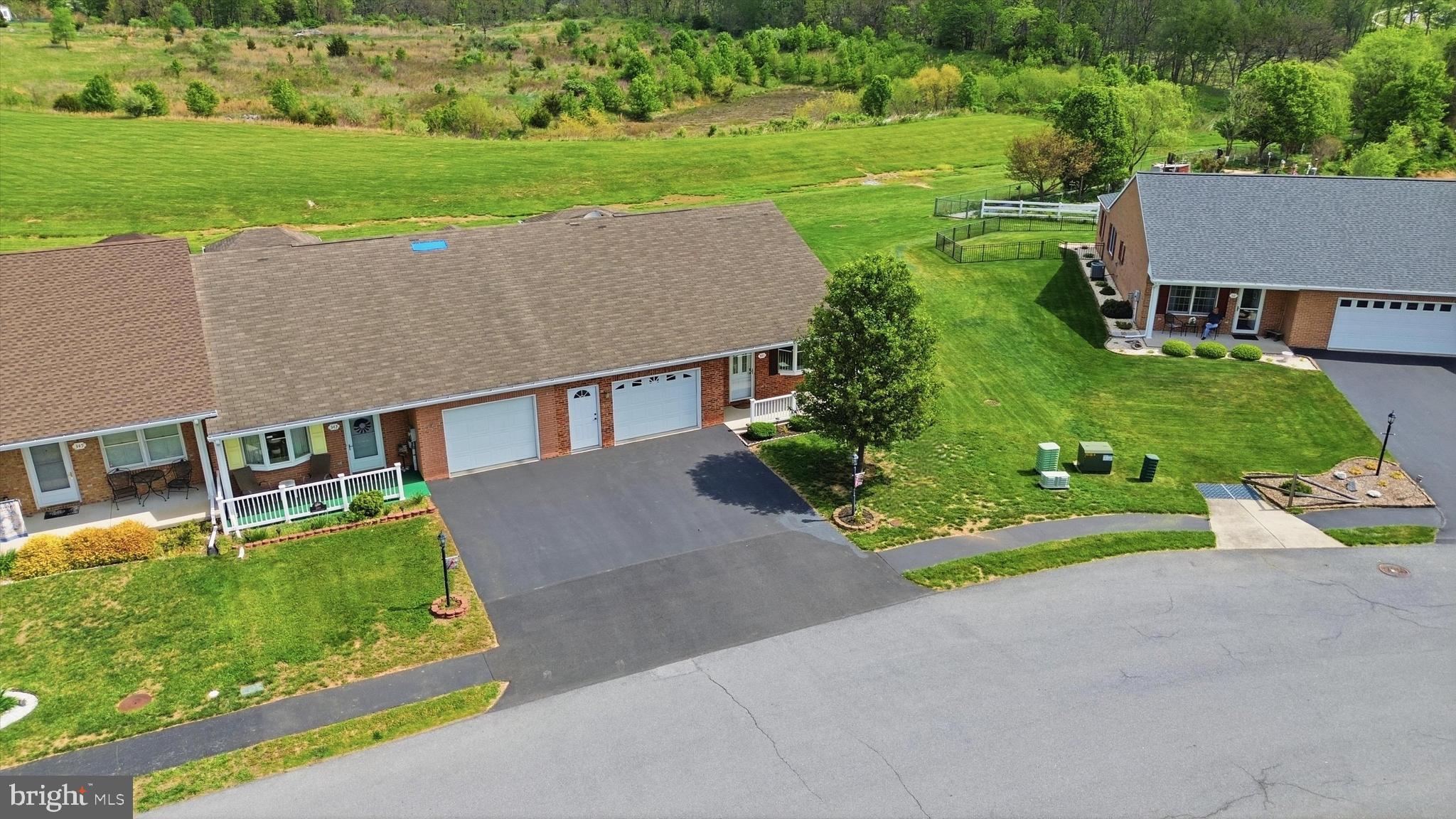 SOUTH POINTE - Residential