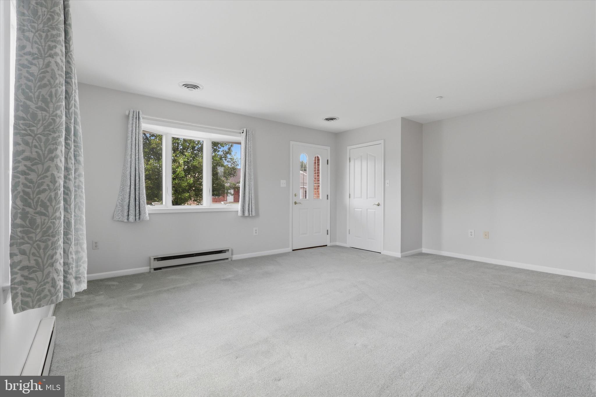 SOUTH POINTE - Residential