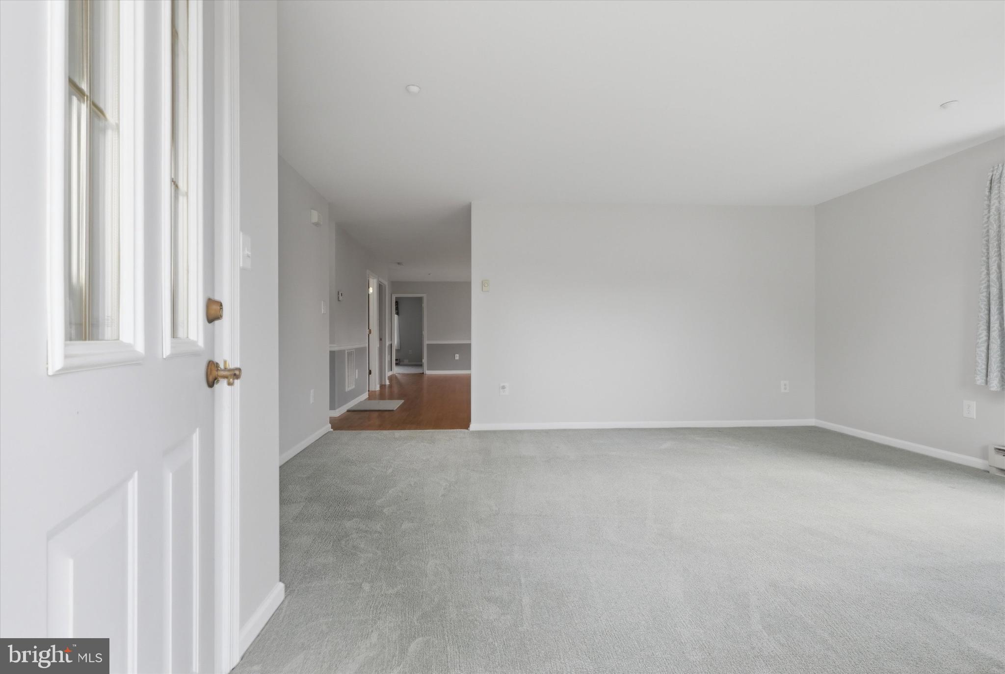 SOUTH POINTE - Residential