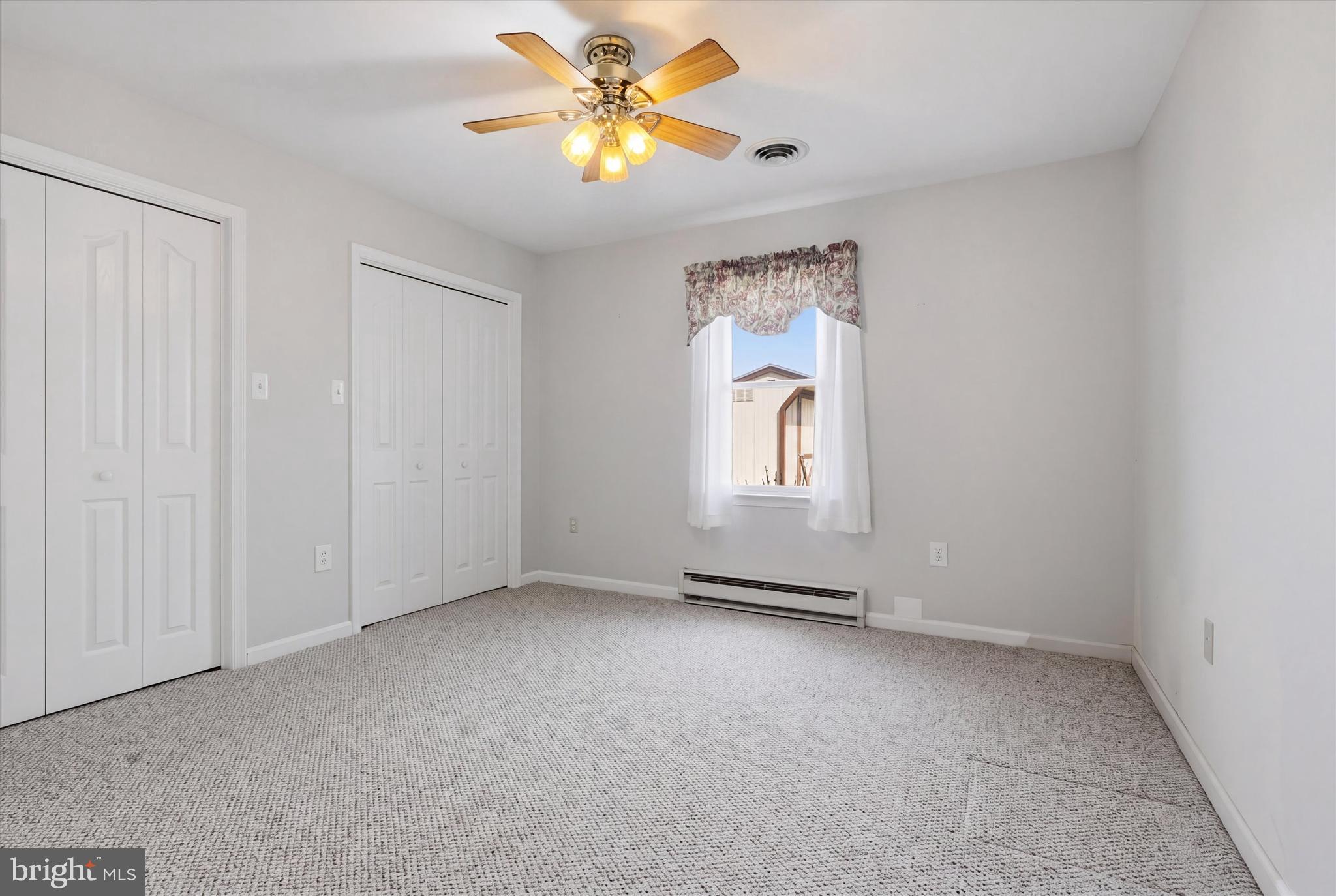 SOUTH POINTE - Residential