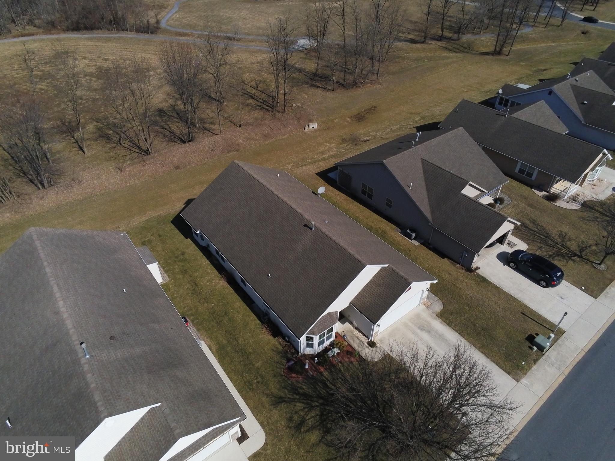 COUNTRY MANOR - Residential