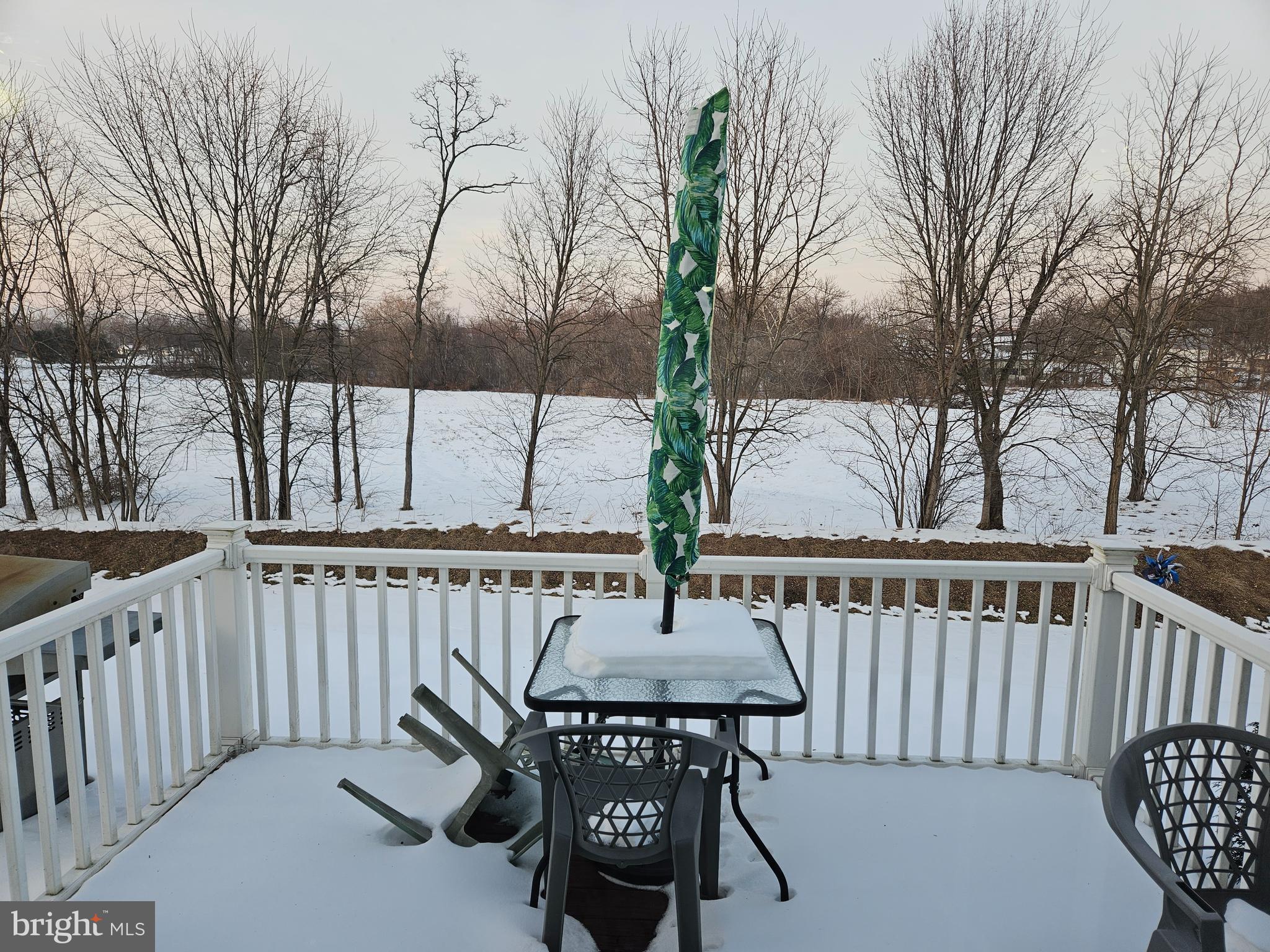 COUNTRY MANOR - Residential