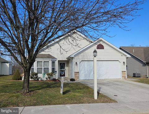 14 COLONIAL COURT SHIPPENSBURG PA 17257