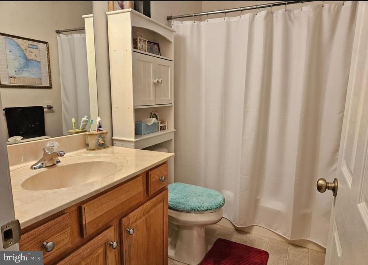 COUNTRY MANOR - Residential