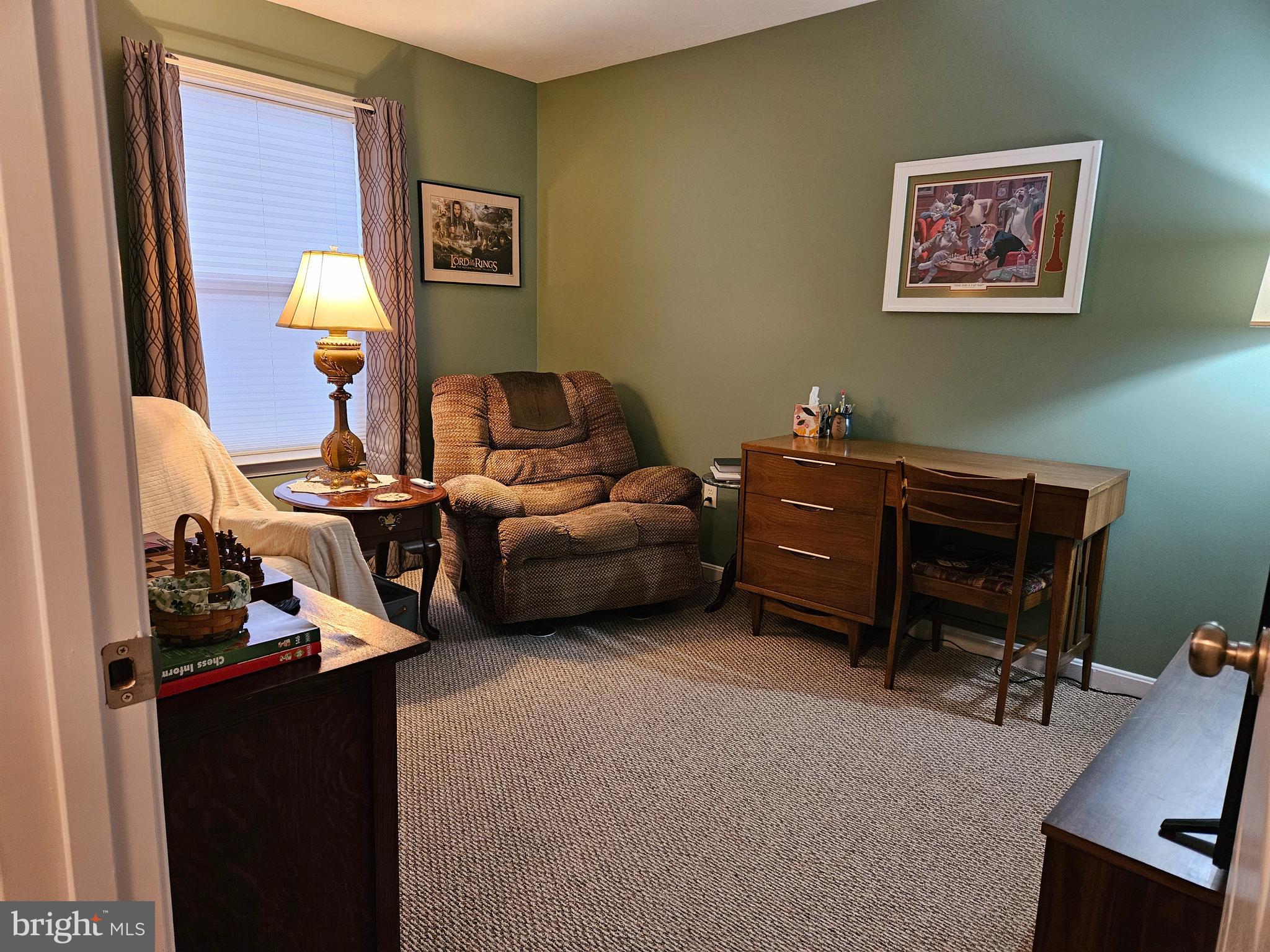 COUNTRY MANOR - Residential