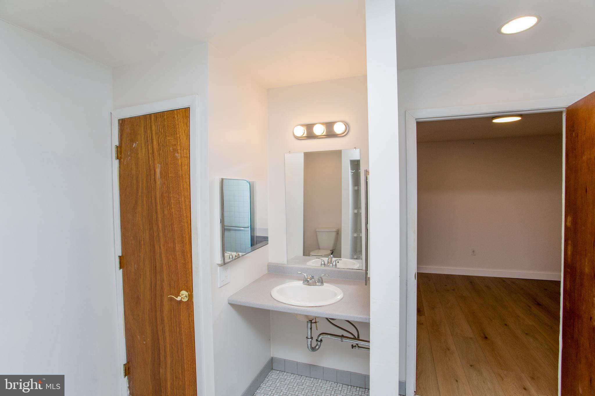 COUNTY LINE PARK - Residential