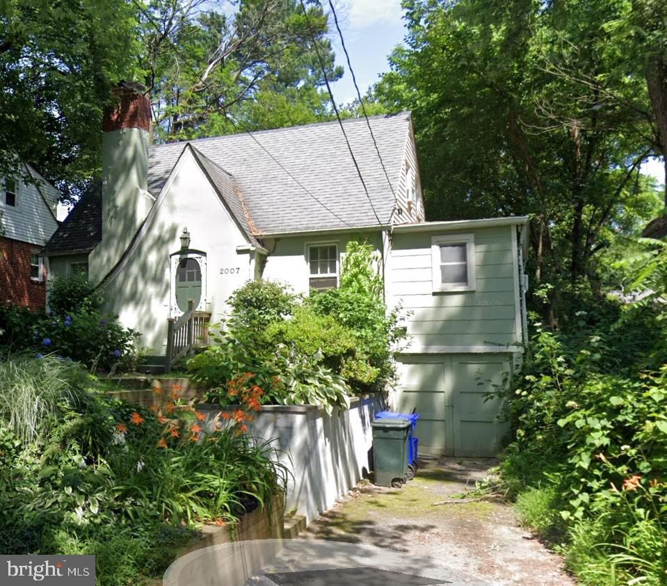 NORTH WOODSIDE - Residential