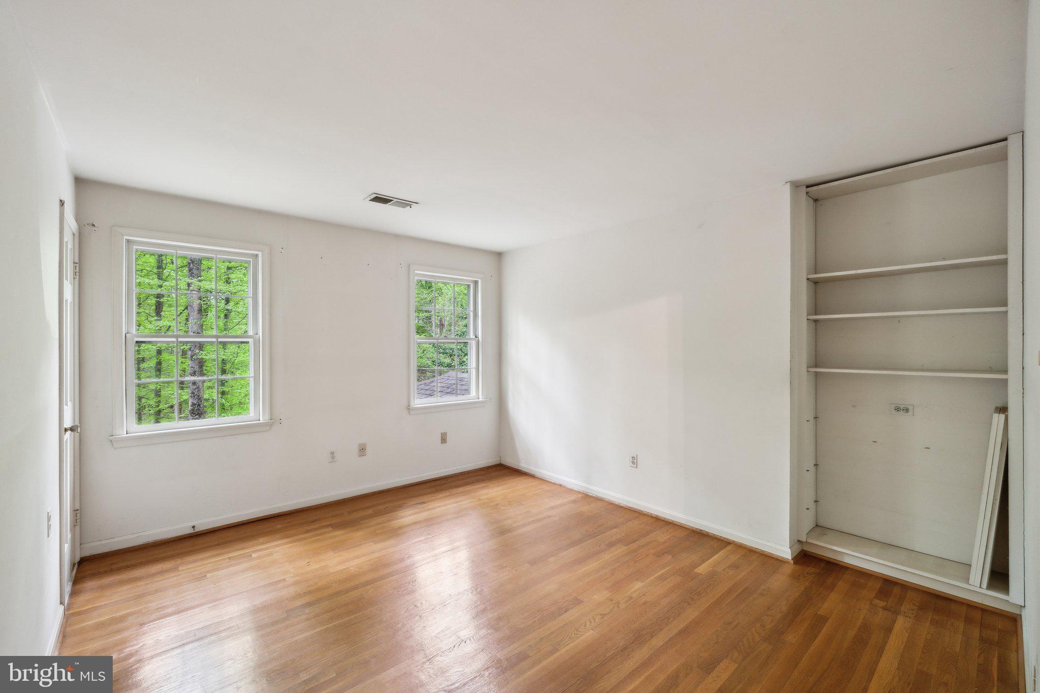 RIVER FALLS - Residential