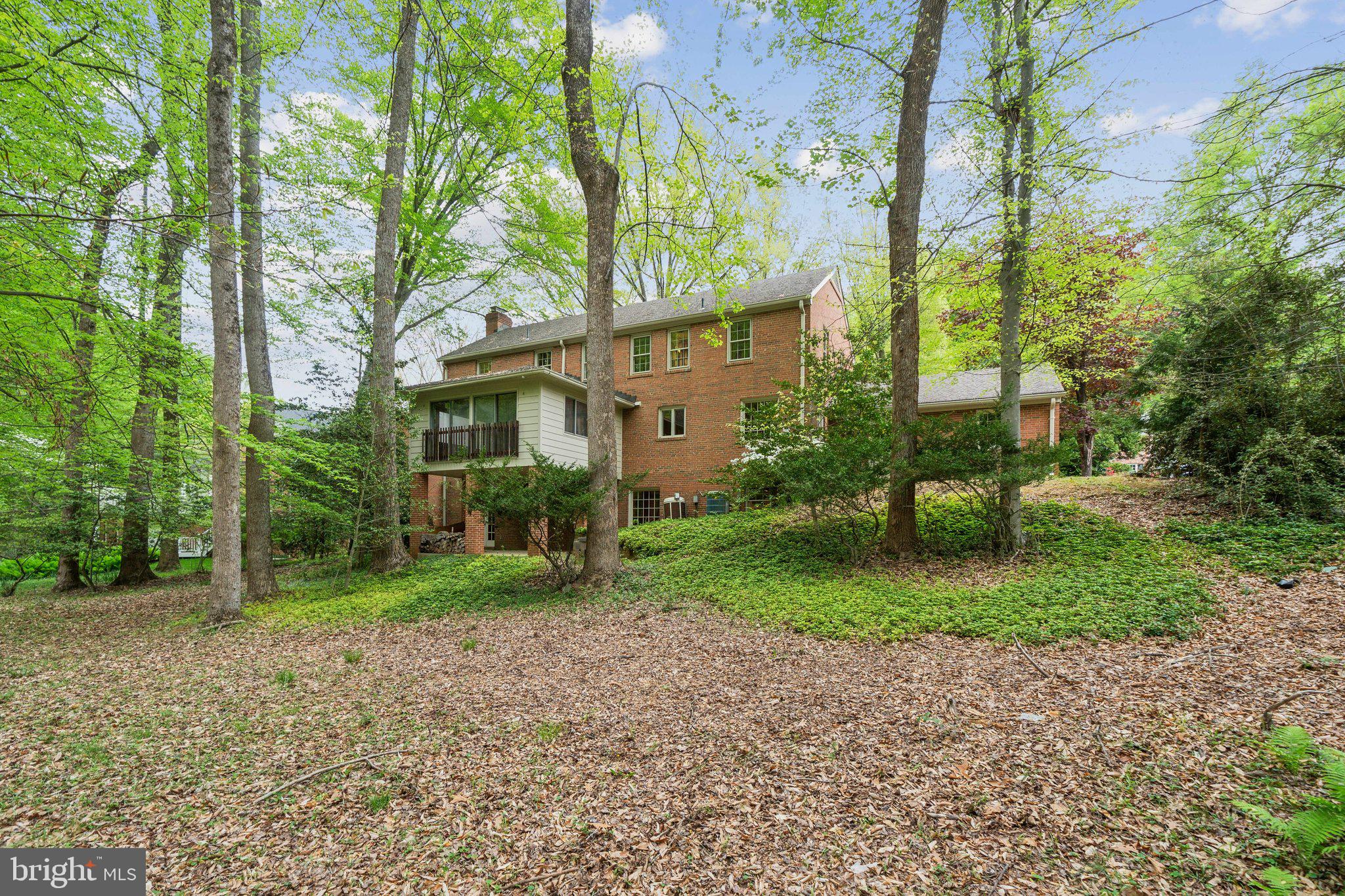 RIVER FALLS - Residential