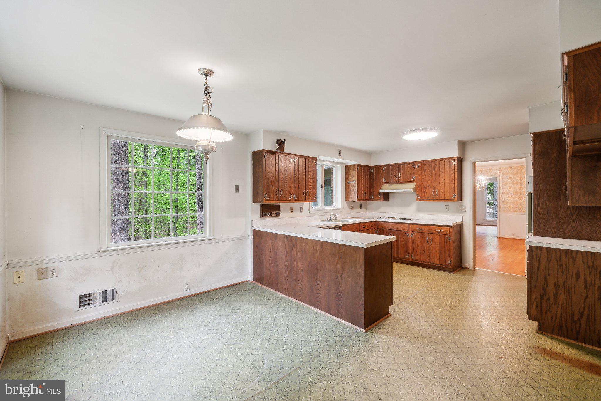 RIVER FALLS - Residential