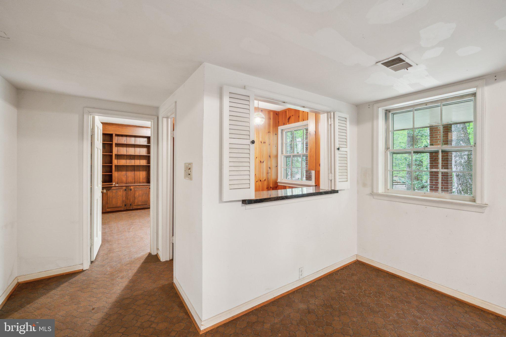 RIVER FALLS - Residential