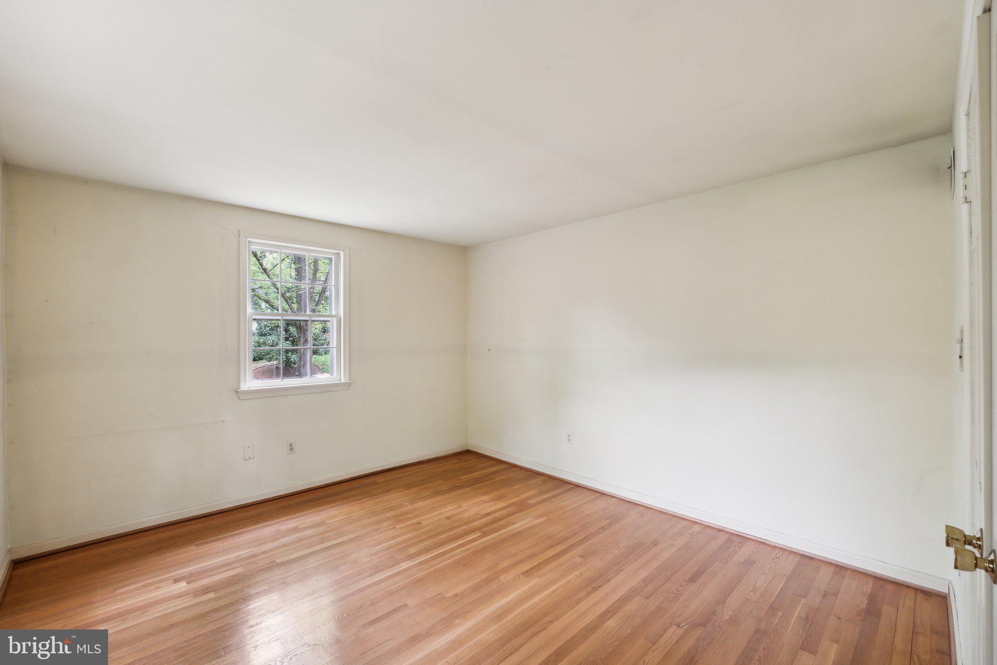 RIVER FALLS - Residential