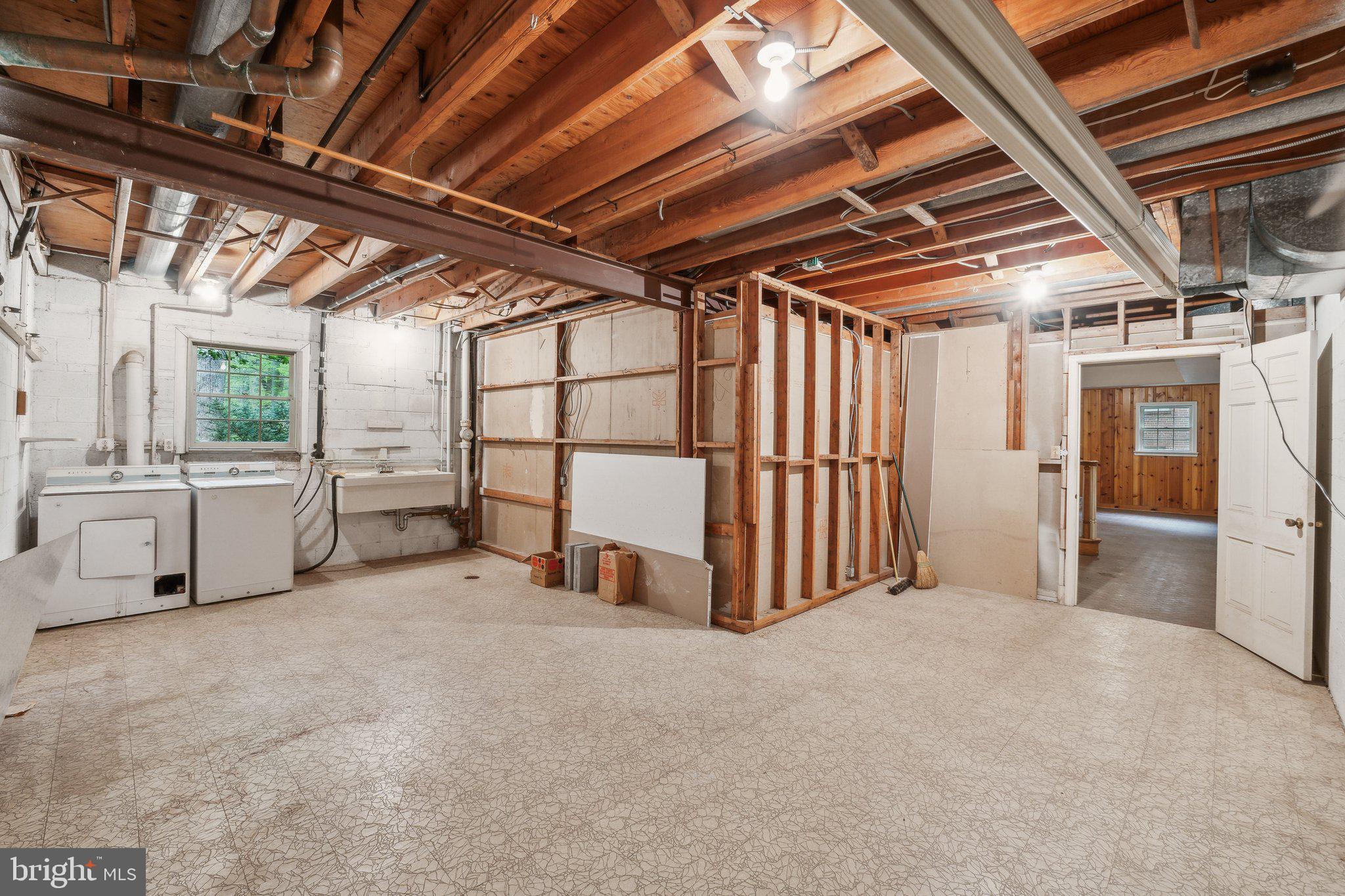 RIVER FALLS - Residential