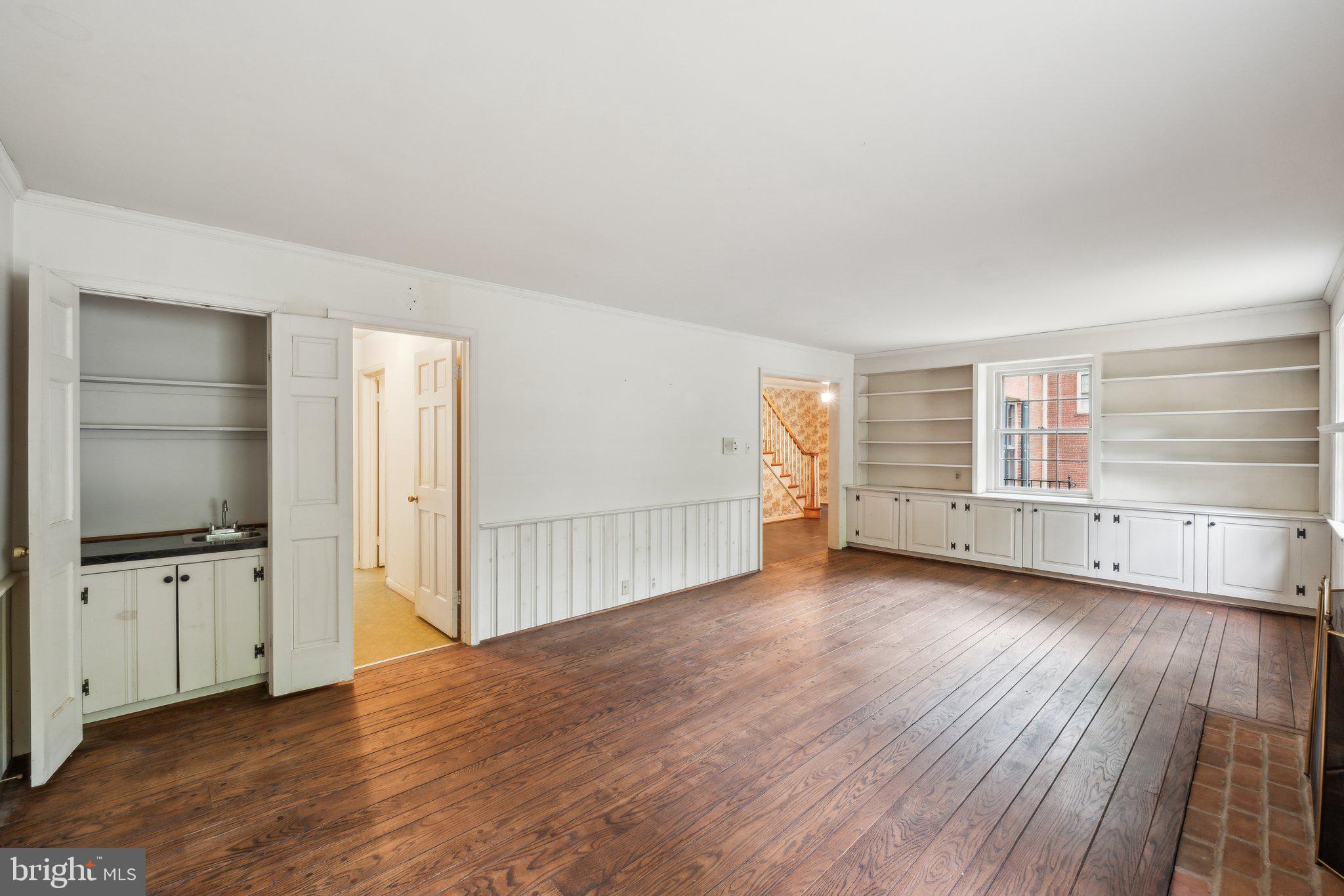 RIVER FALLS - Residential