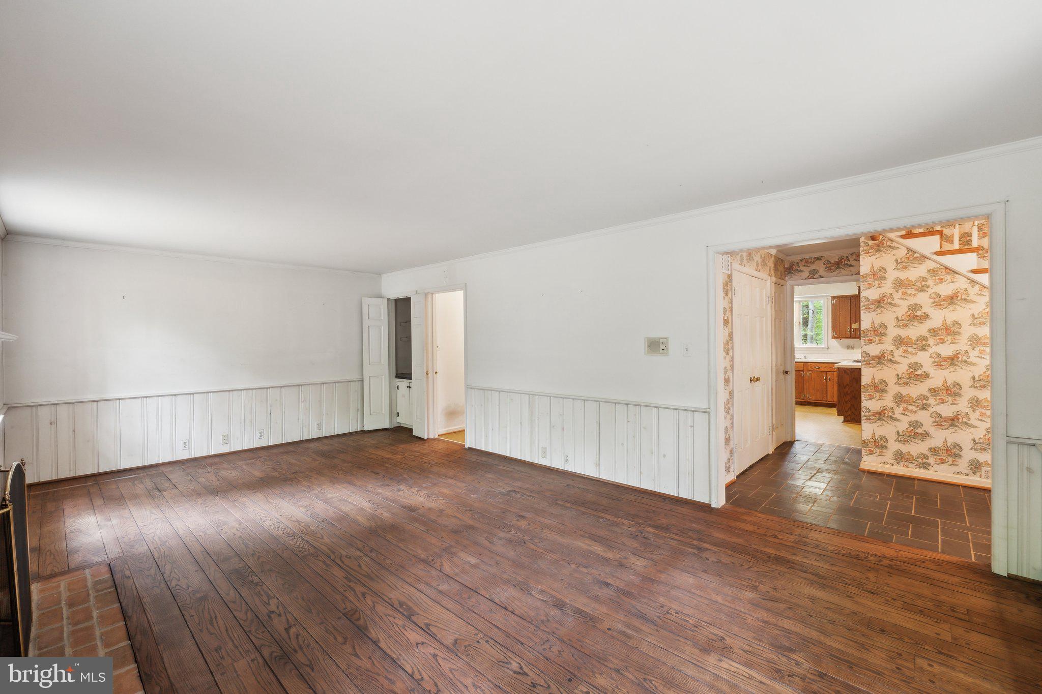 RIVER FALLS - Residential