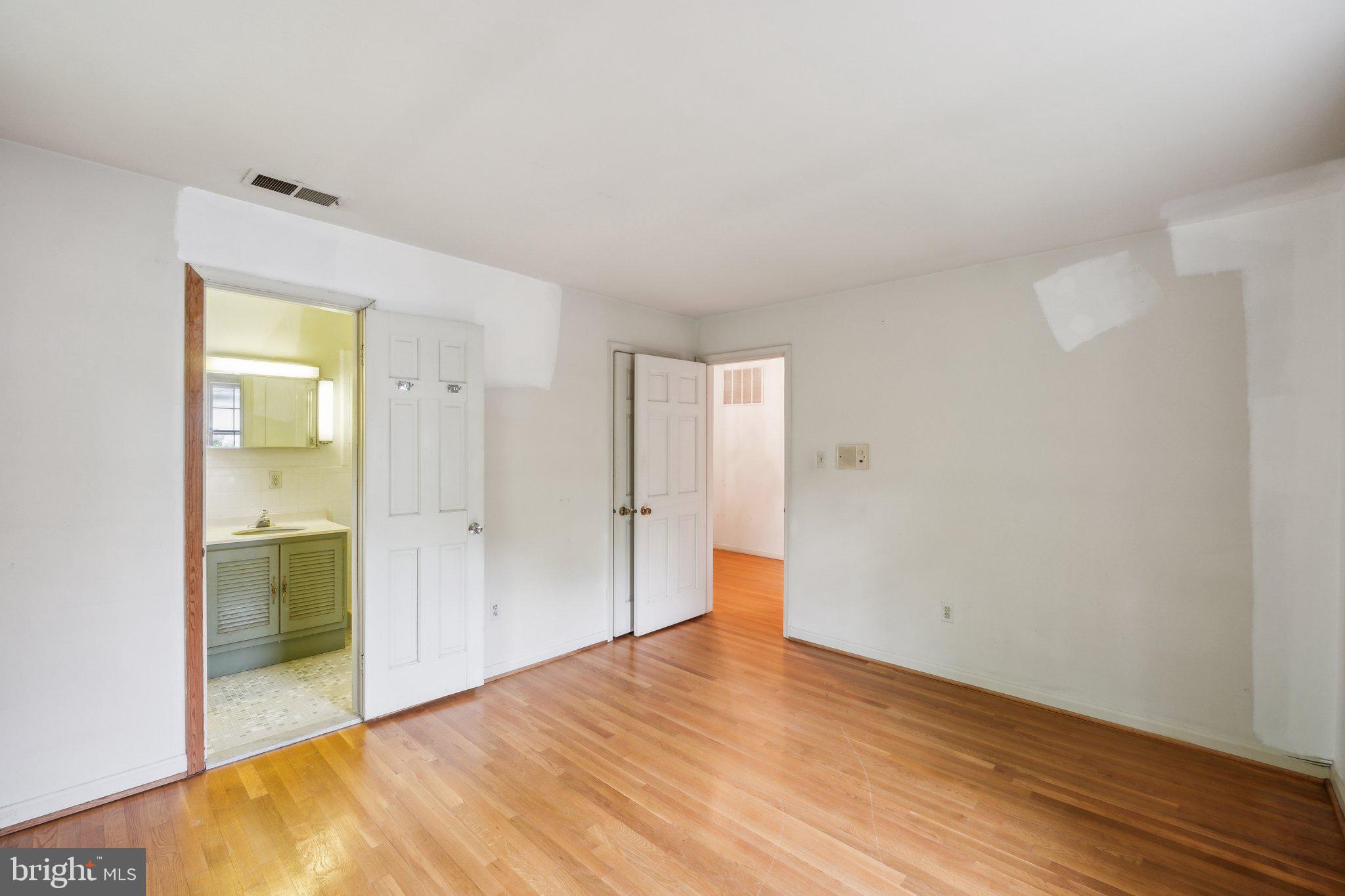 RIVER FALLS - Residential