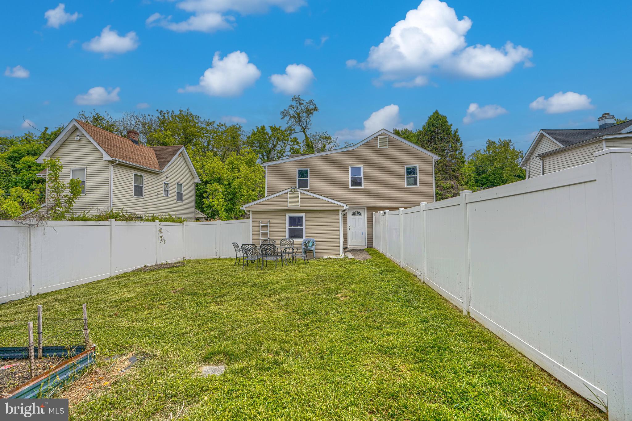 ELKRIDGE TOWN CENTER - Residential