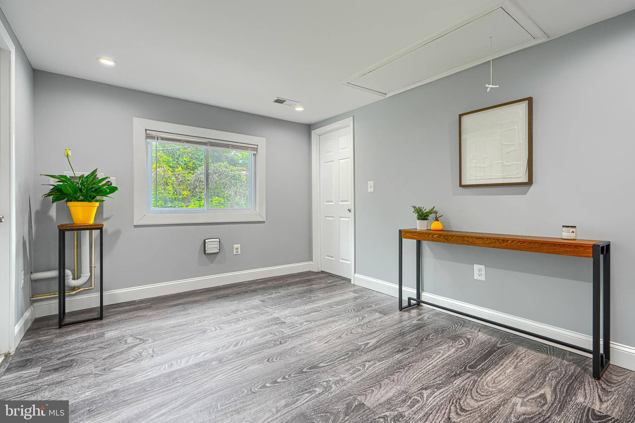 ELKRIDGE TOWN CENTER - Residential