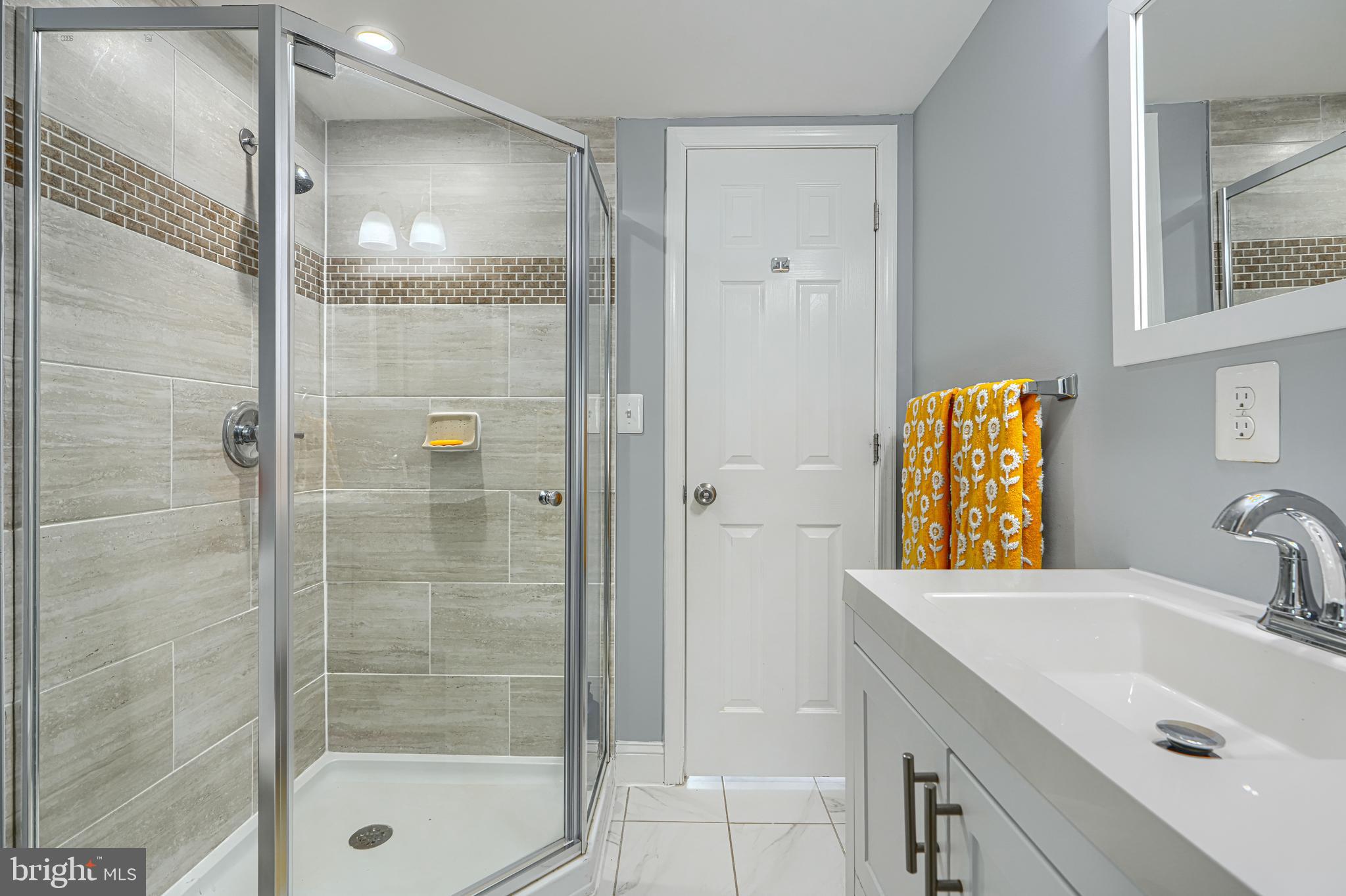 ELKRIDGE TOWN CENTER - Residential