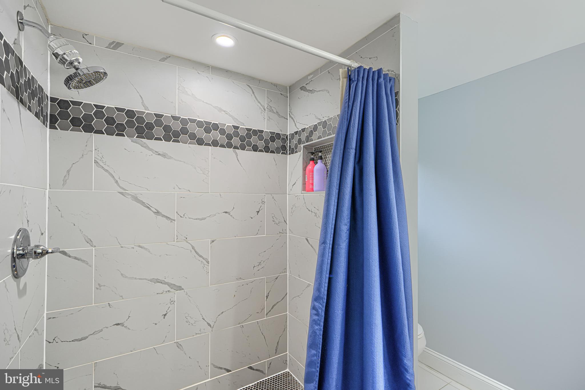 ELKRIDGE TOWN CENTER - Residential