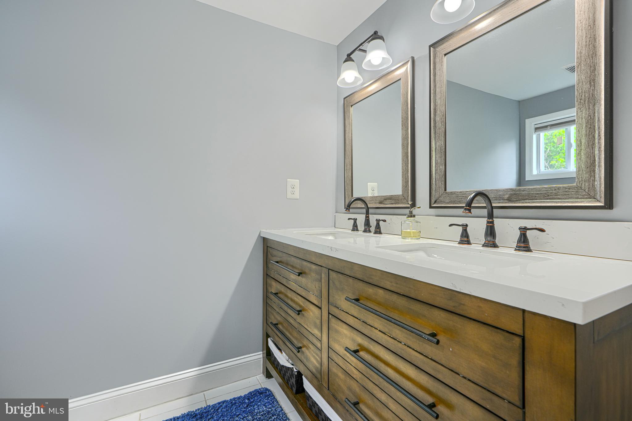 ELKRIDGE TOWN CENTER - Residential