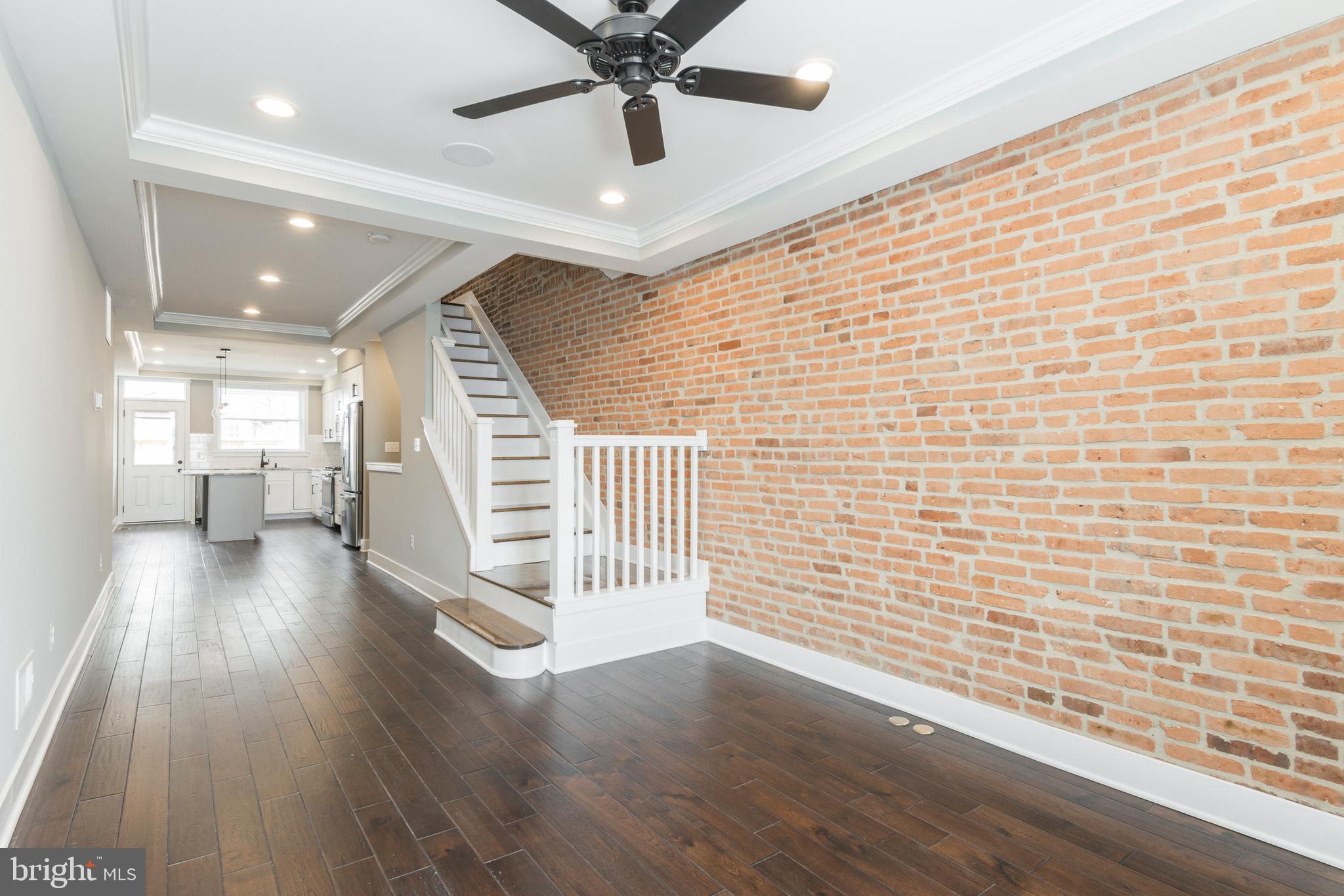 LOCUST POINT - Residential