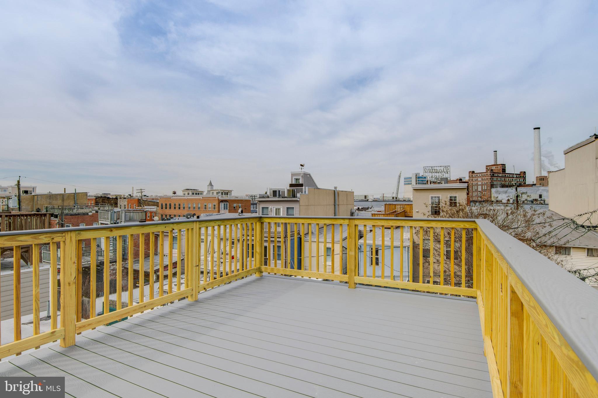 LOCUST POINT - Residential