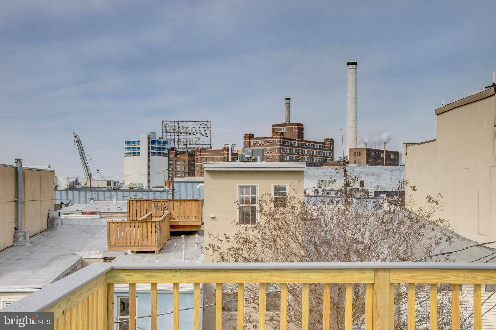 LOCUST POINT - Residential