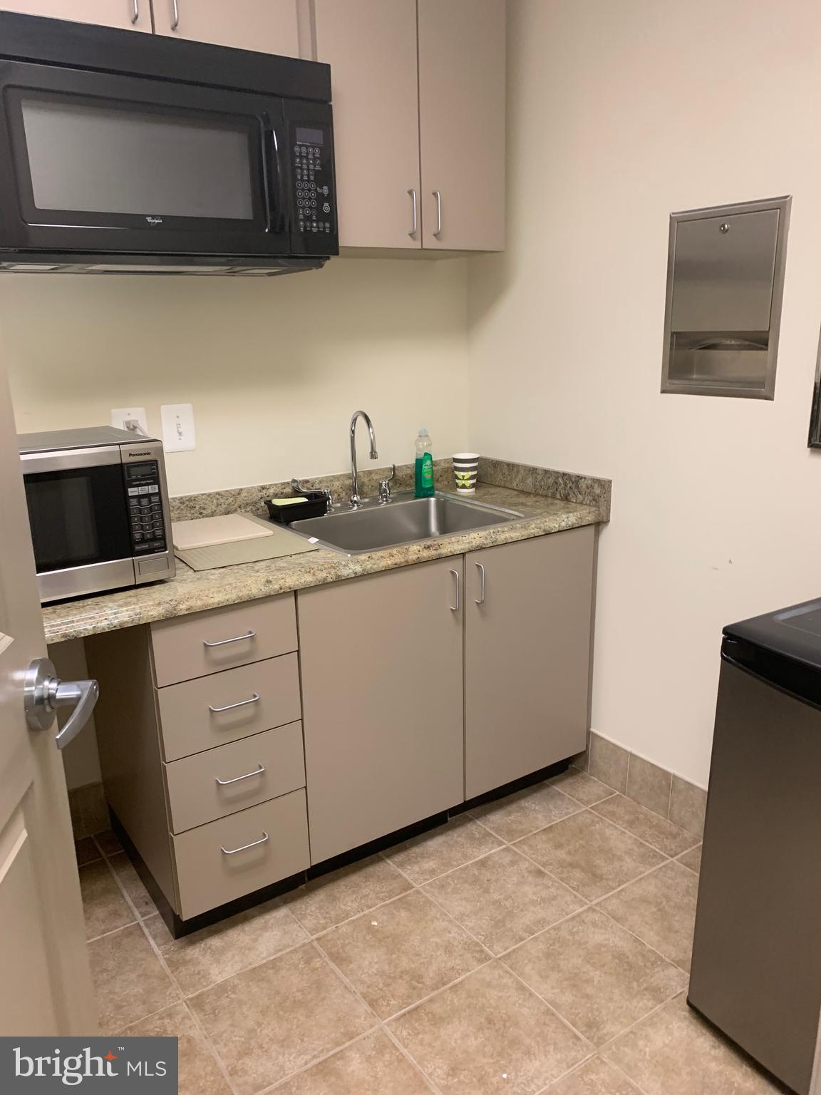 3985 PRINCE WILLIAM PARKWAY 206-1