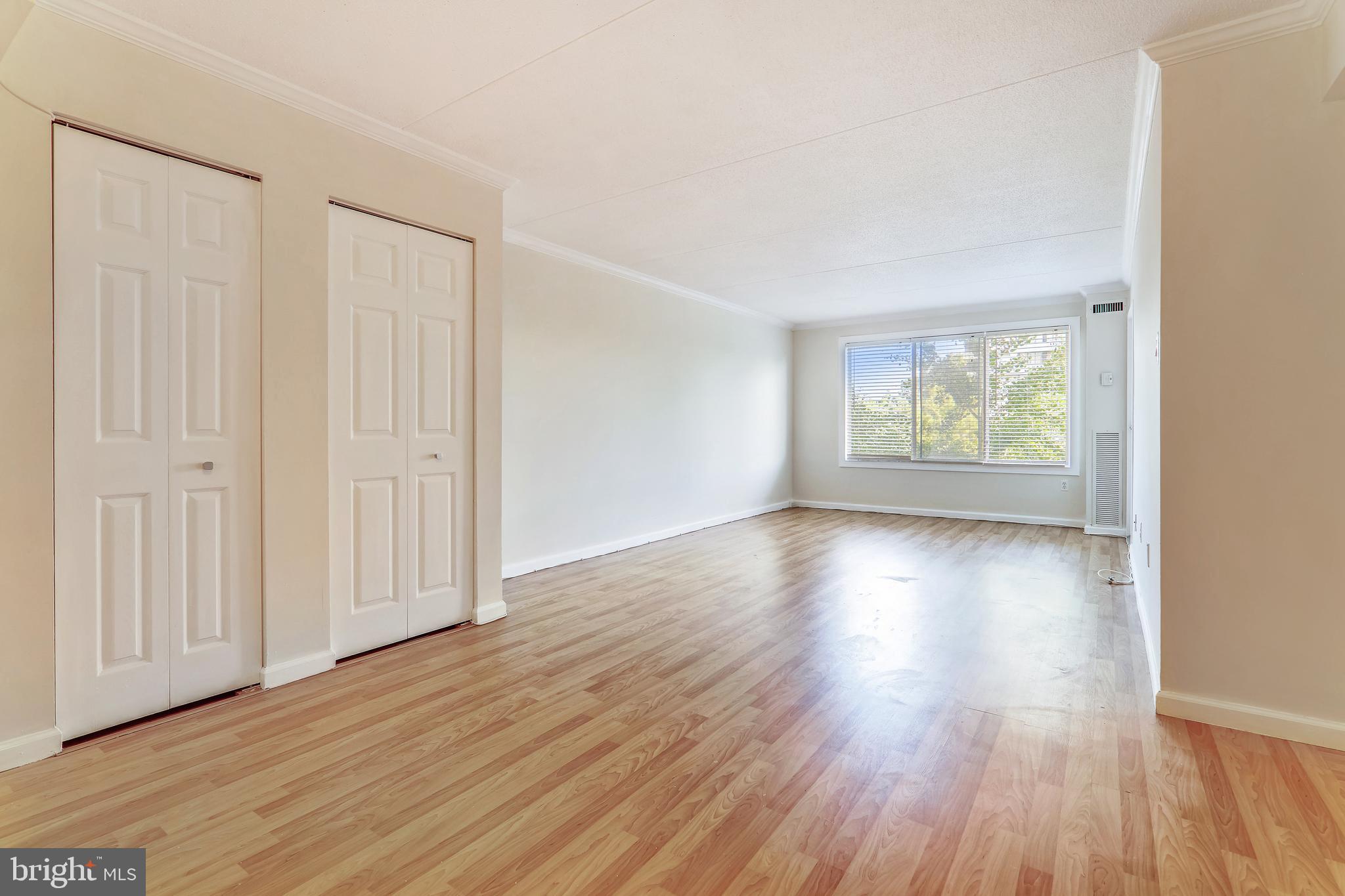 SENTINEL OF LANDMARK - Residential