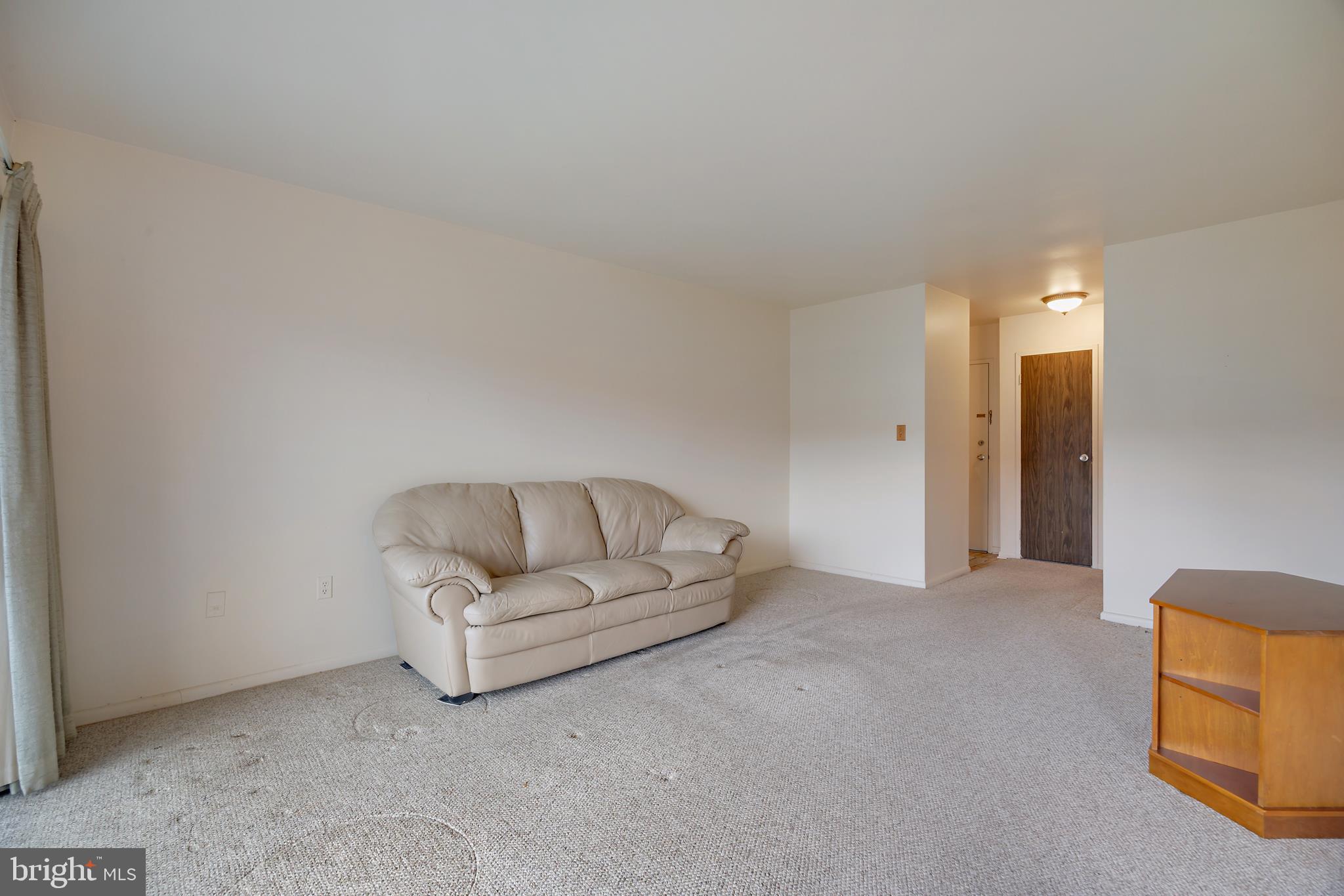 6952 HANOVER PARKWAY 2 (#200)