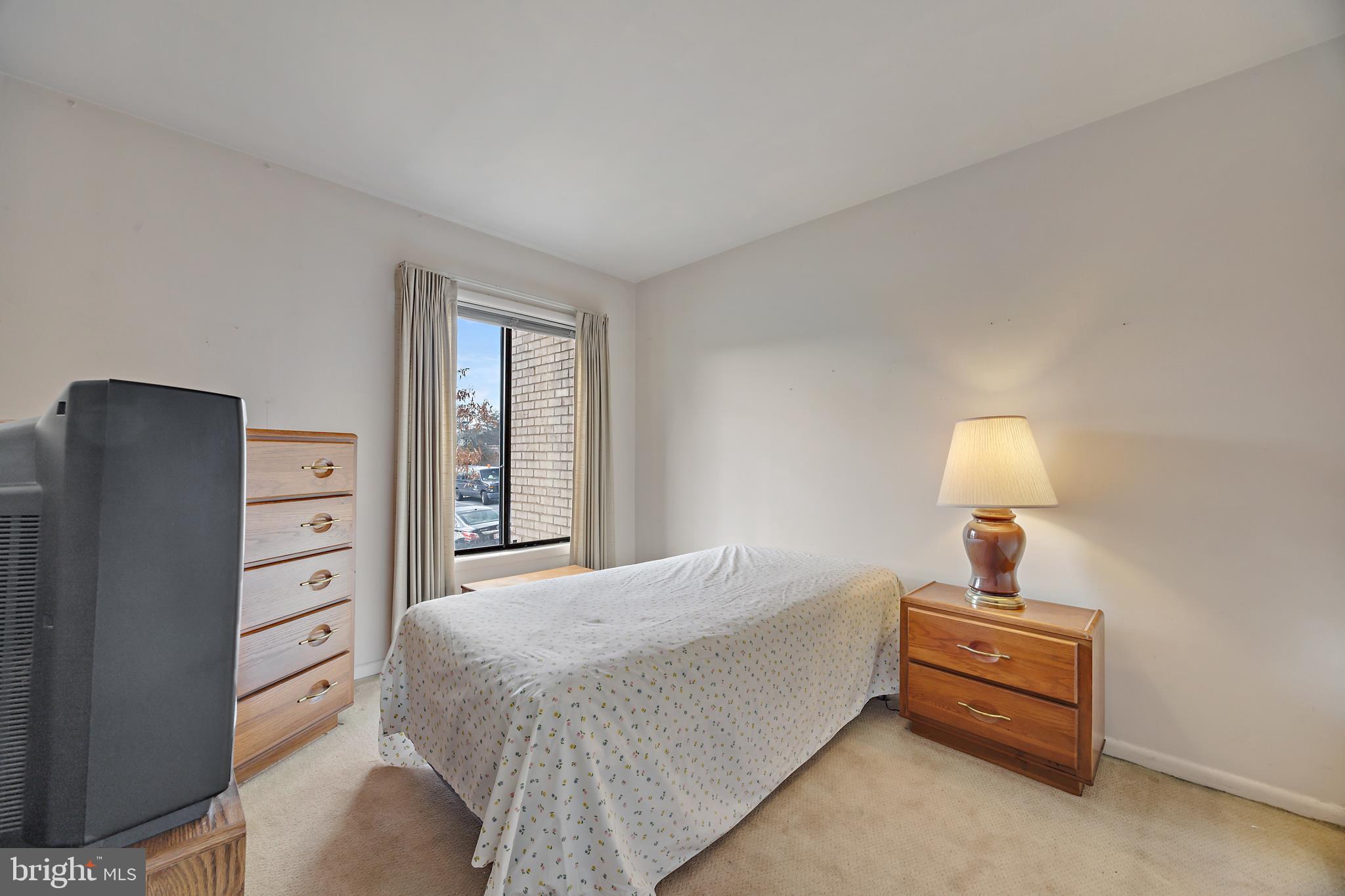 HUNTING RIDGE CONDOMINIUM - Residential