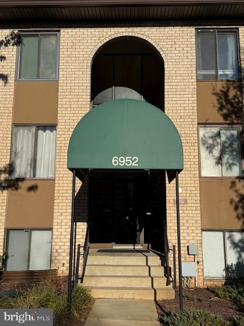 6952 HANOVER PARKWAY 2 (#200)