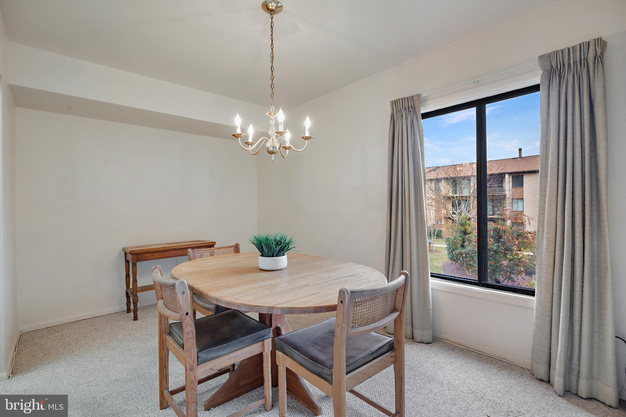 HUNTING RIDGE CONDOMINIUM - Residential