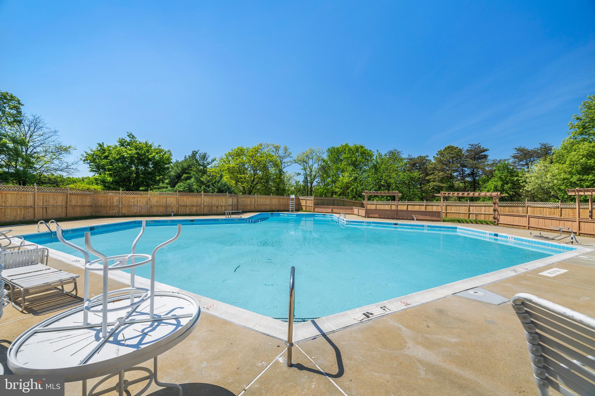 HUNTING RIDGE CONDOMINIUM - Residential