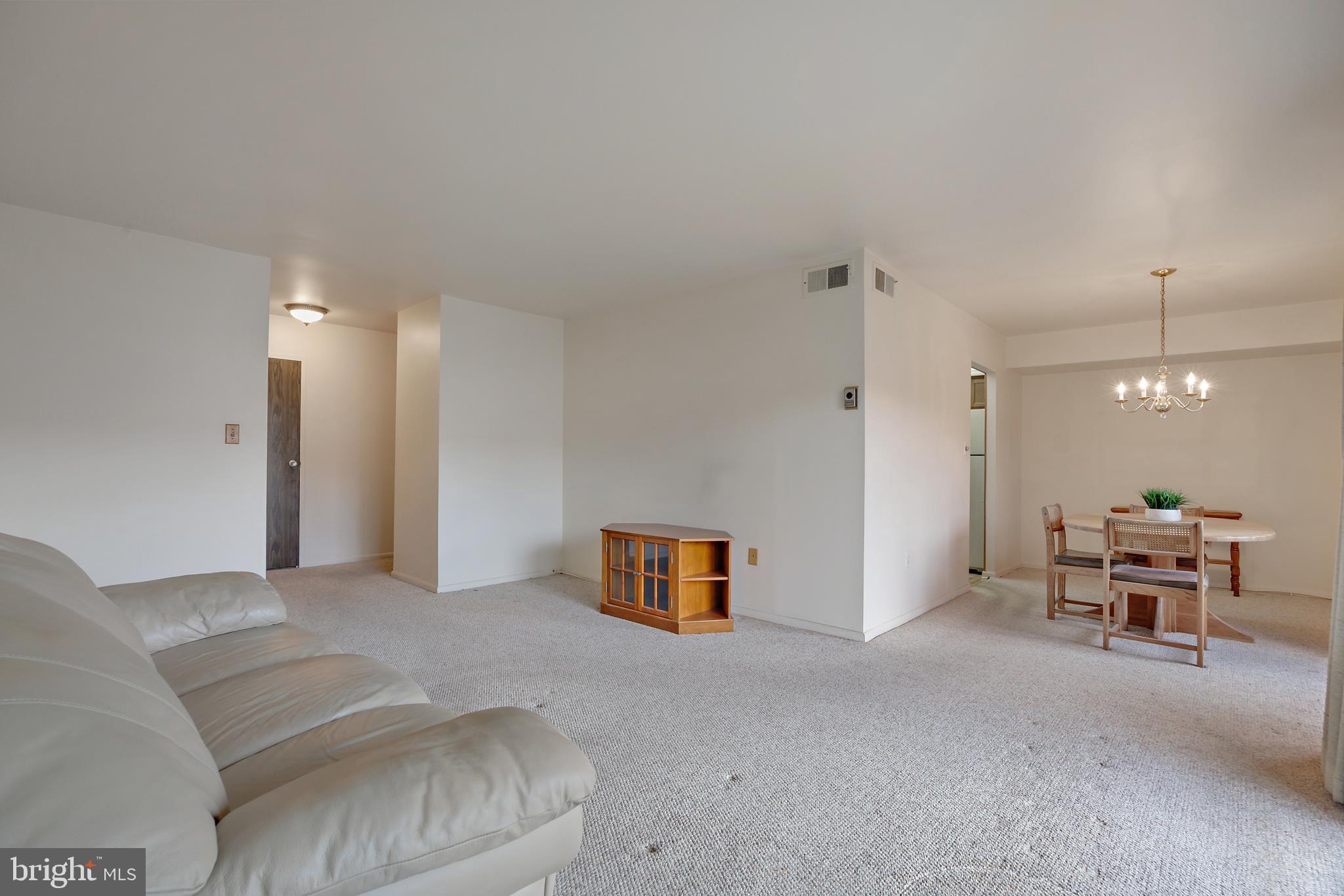 6952 HANOVER PARKWAY 2 (#200)