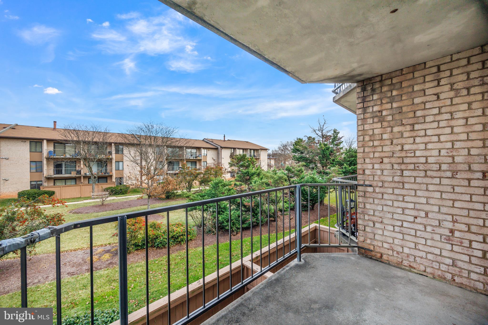 HUNTING RIDGE CONDOMINIUM - Residential