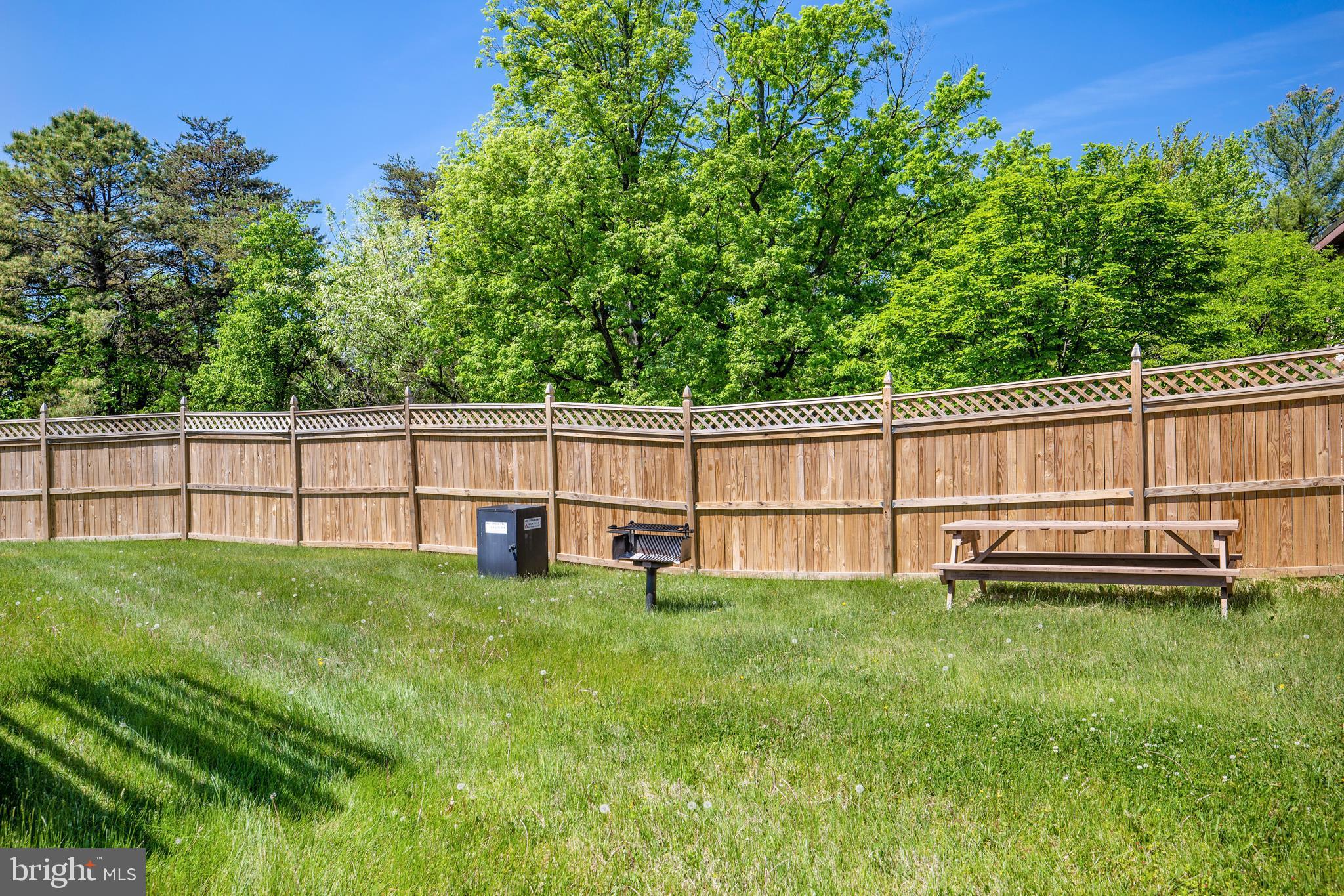 HUNTING RIDGE CONDOMINIUM - Residential