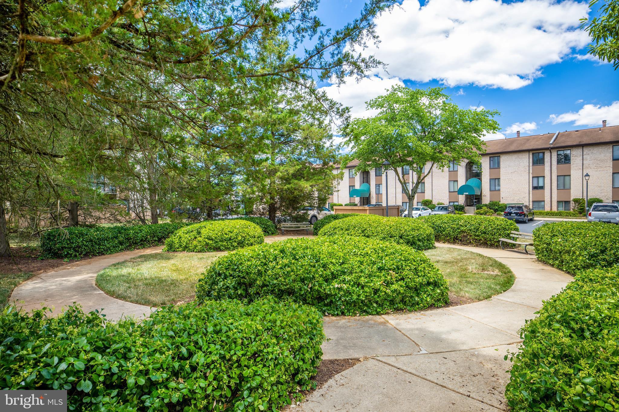 HUNTING RIDGE CONDOMINIUM - Residential