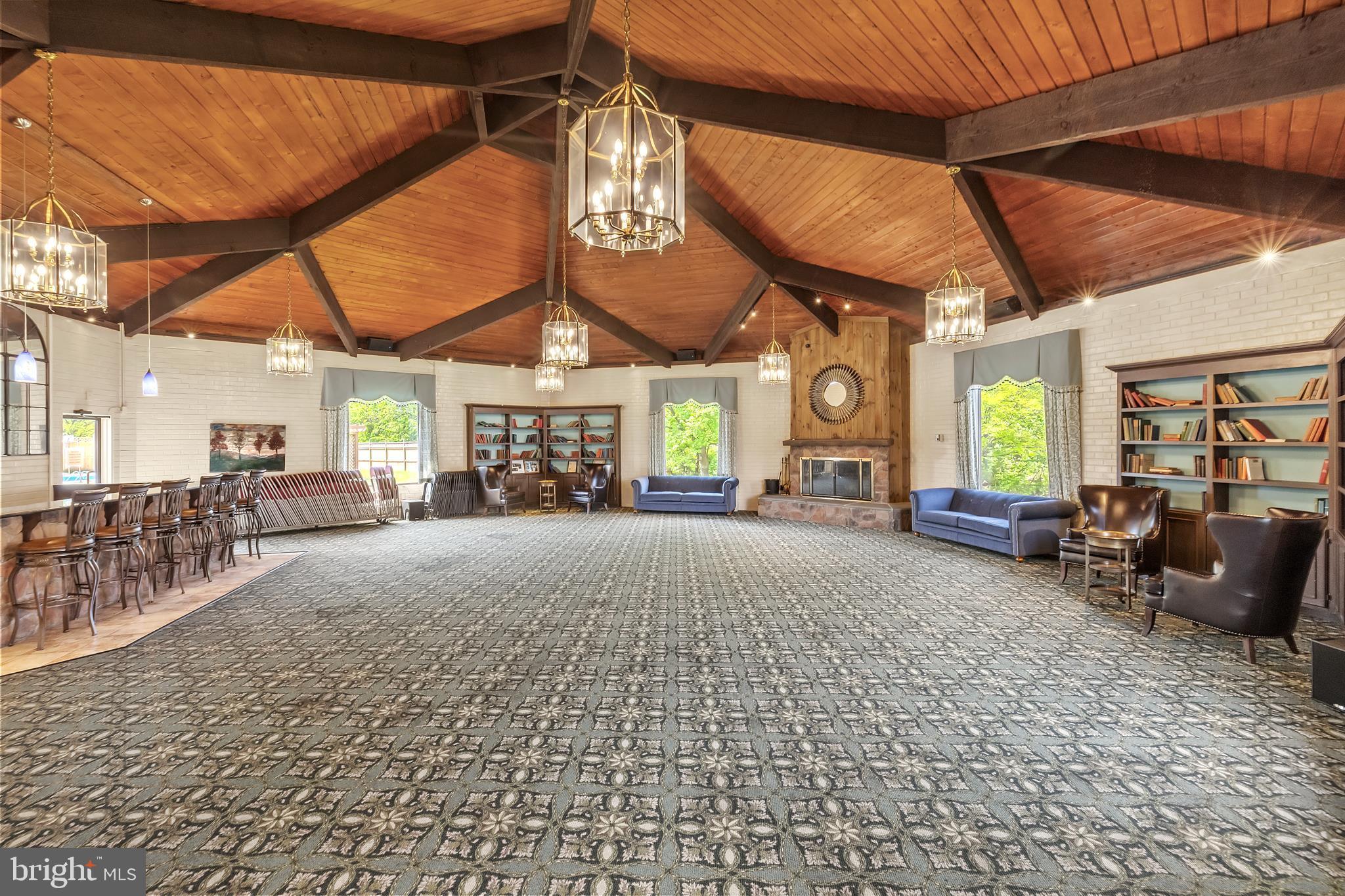 HUNTING RIDGE CONDOMINIUM - Residential