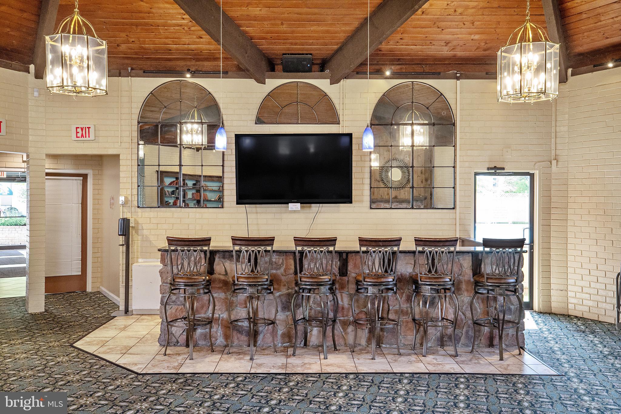 HUNTING RIDGE CONDOMINIUM - Residential