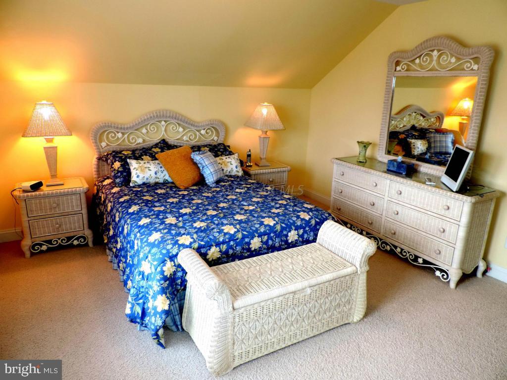 OCEAN PINES - THE POINT - Residential