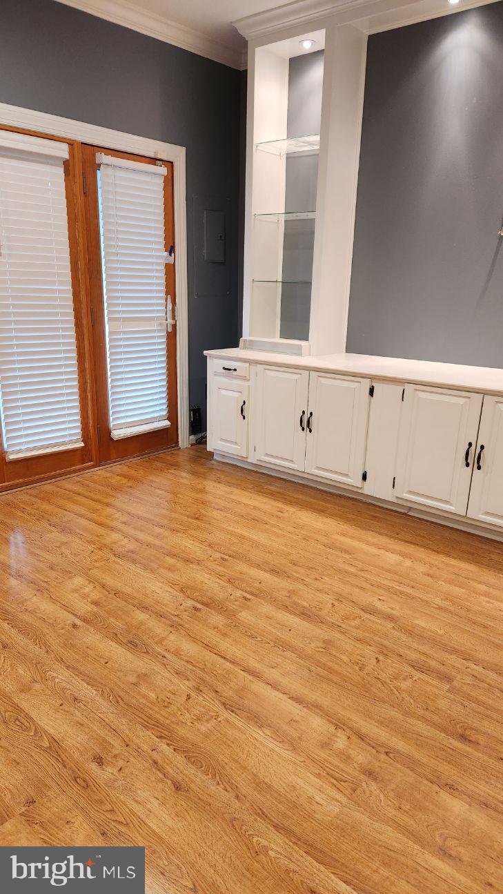 SULLY STATION - Residential Lease