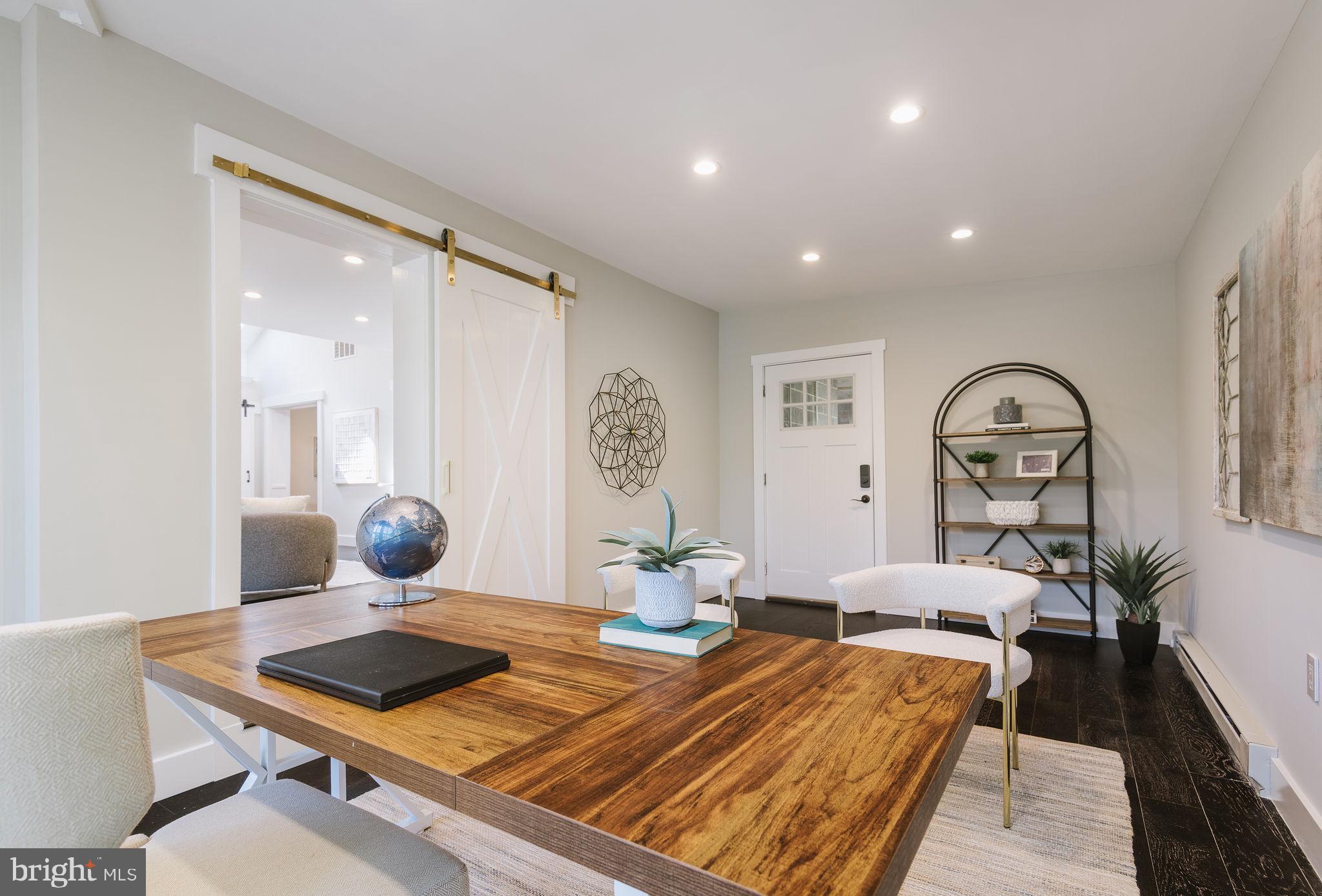 WINDSOR HILLS - Residential