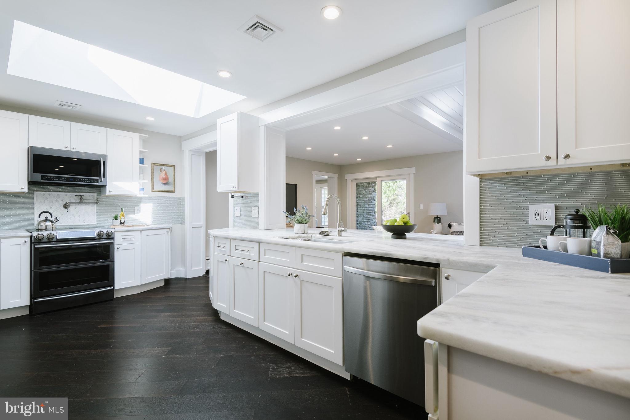 WINDSOR HILLS - Residential