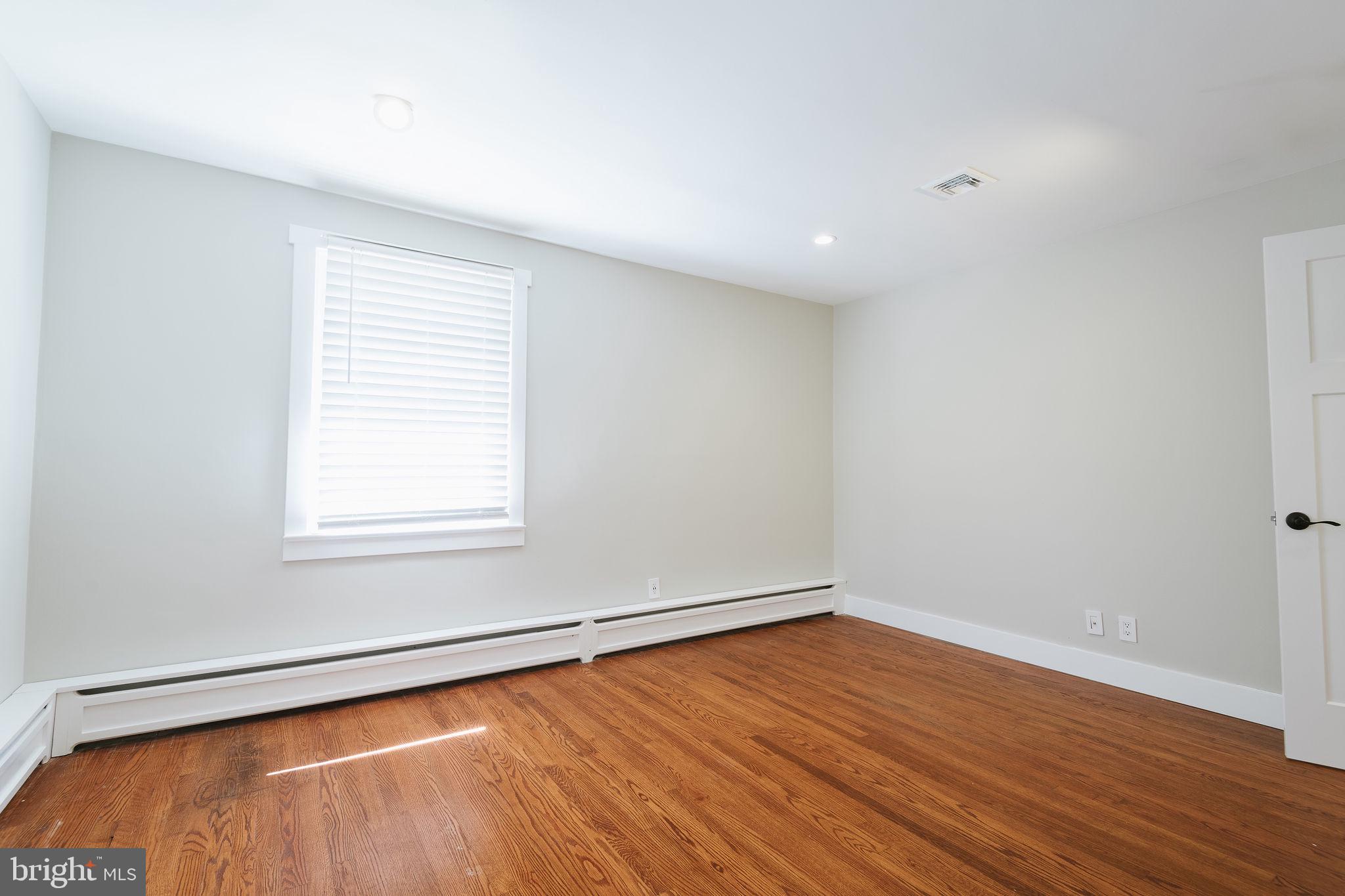 WINDSOR HILLS - Residential