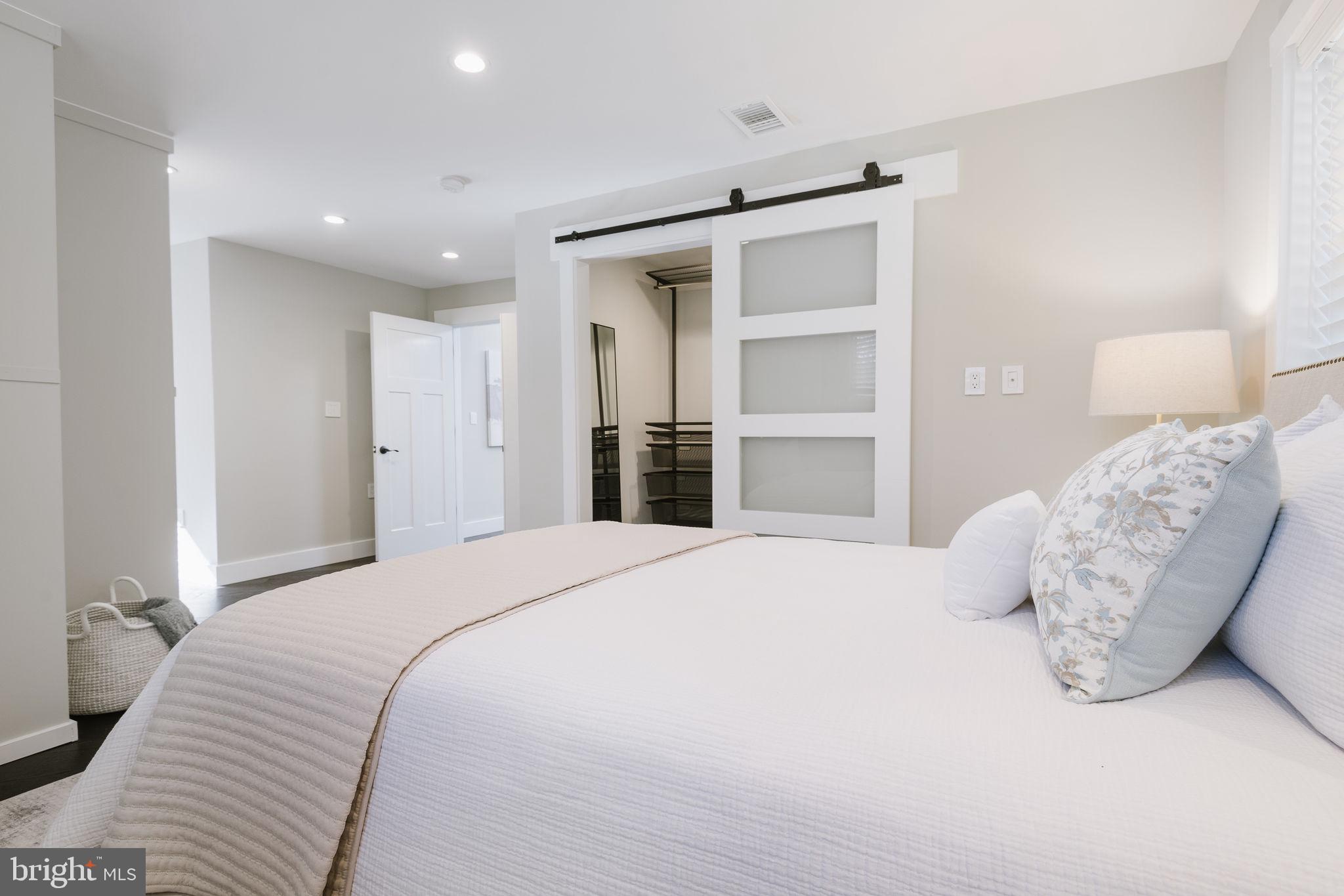WINDSOR HILLS - Residential