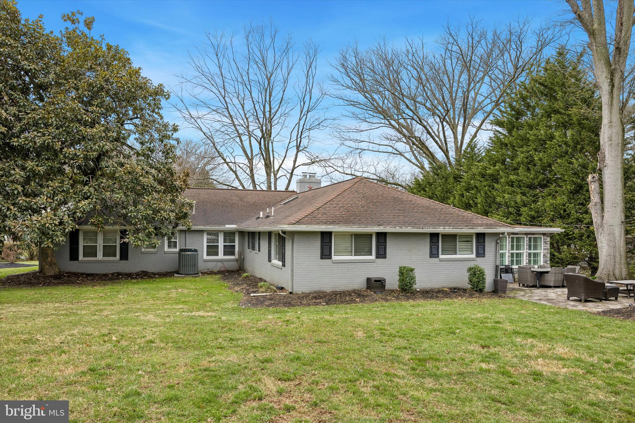 WINDSOR HILLS - Residential